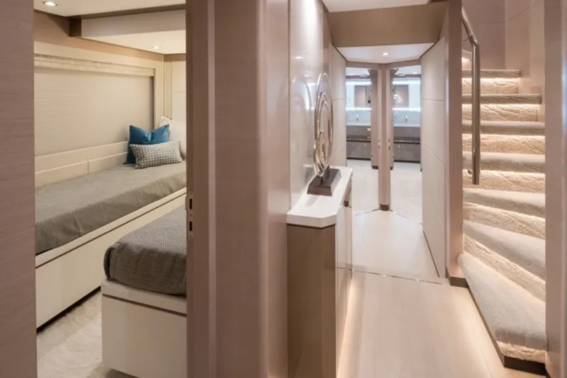 Slide: The Image of Ocean Alexander 27R 2027 - 6065904