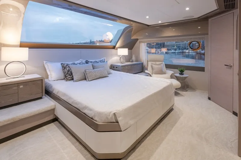 Slide: The Image of Ocean Alexander 27R 2027 - 6065908