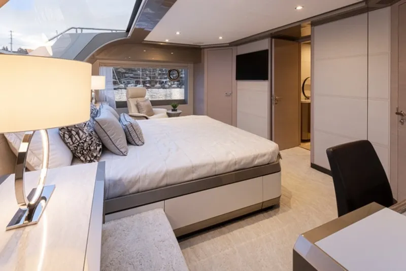 Slide: The Image of Ocean Alexander 27R 2027 - 6065911