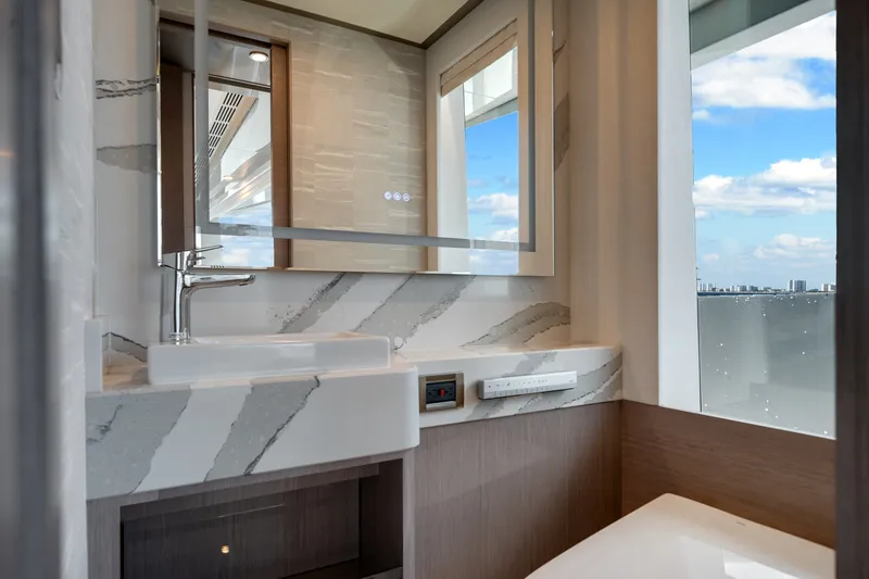 Slide: The Image of Ocean Alexander 37L 2026 - 6065956