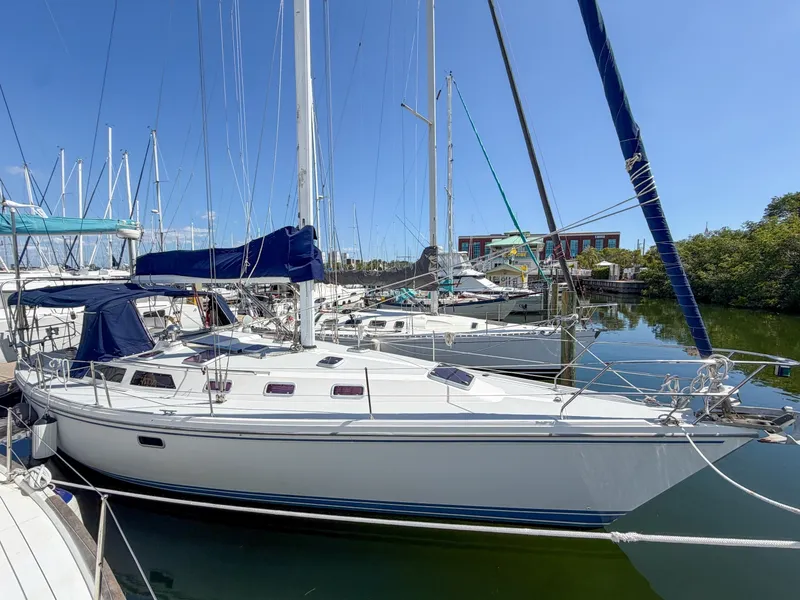 Slide: The Image of Catalina 42 1993 - 6066161