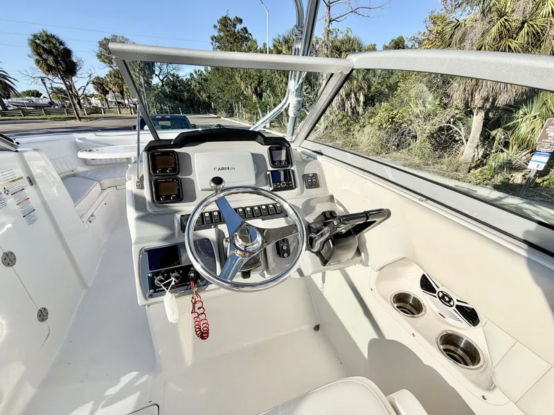 Slide: The Image of Robalo R247 Dual Console 2012 - 6066129