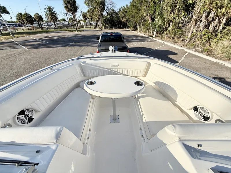 Slide: The Image of Robalo R247 Dual Console 2012 - 6066112