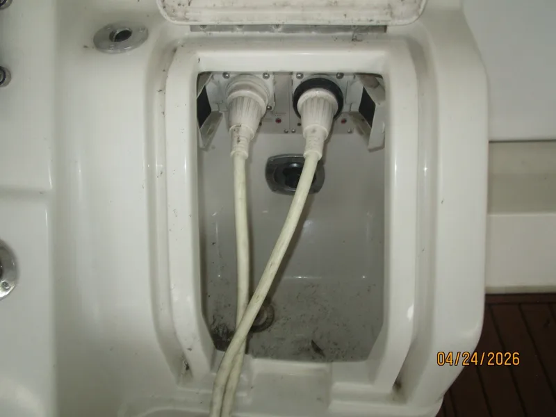 Slide: The Image of 32' Regal transom electrical locker - 6070350