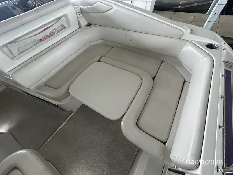 Slide: The Image of 32' Regal aftdeck sun lounge - 6069873