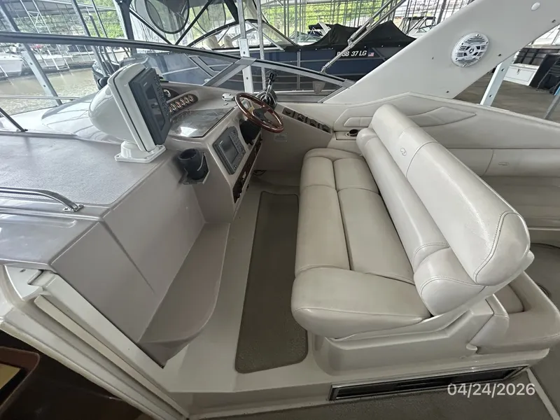 Slide: The Image of 32' Regal helm2 - 6069936