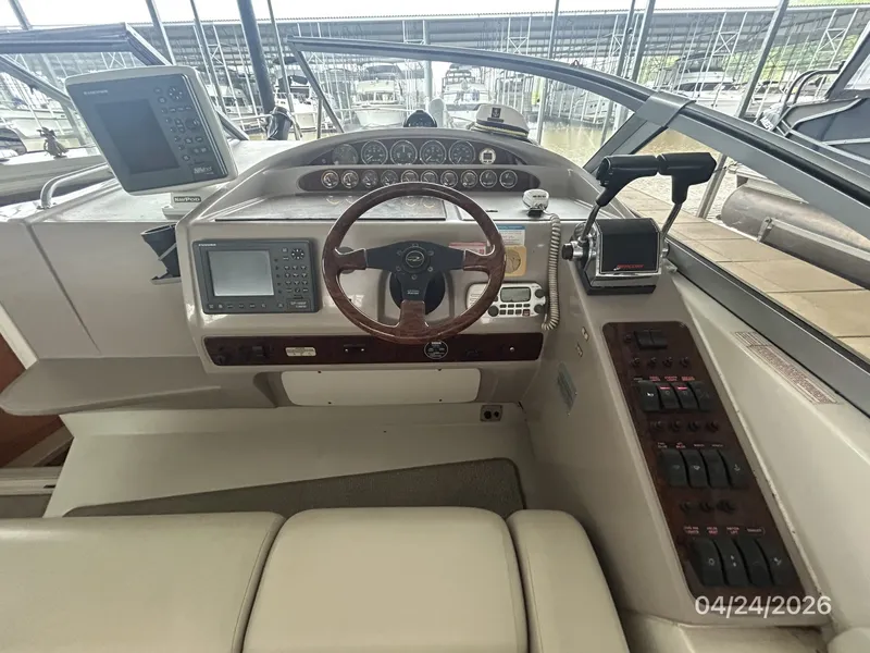 Slide: The Image of 32' Regal helm3 - 6069929