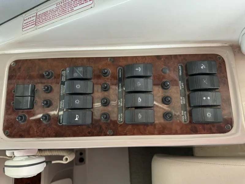 Slide: The Image of 32' Regal helm breaker panel - 6069928