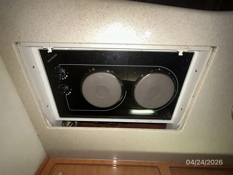 Slide: The Image of 32' Regal galley cooktop - 6069923