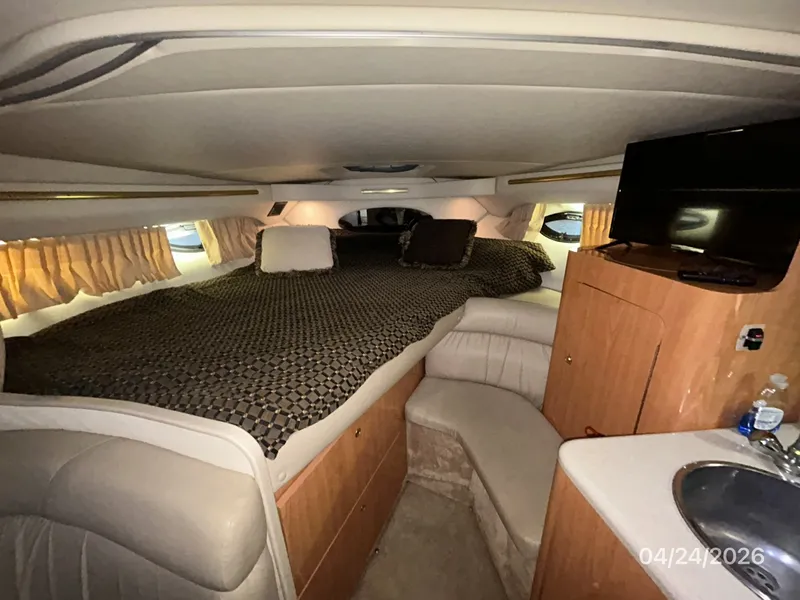 Slide: The Image of 32' Regal forward stateroom - 6069922