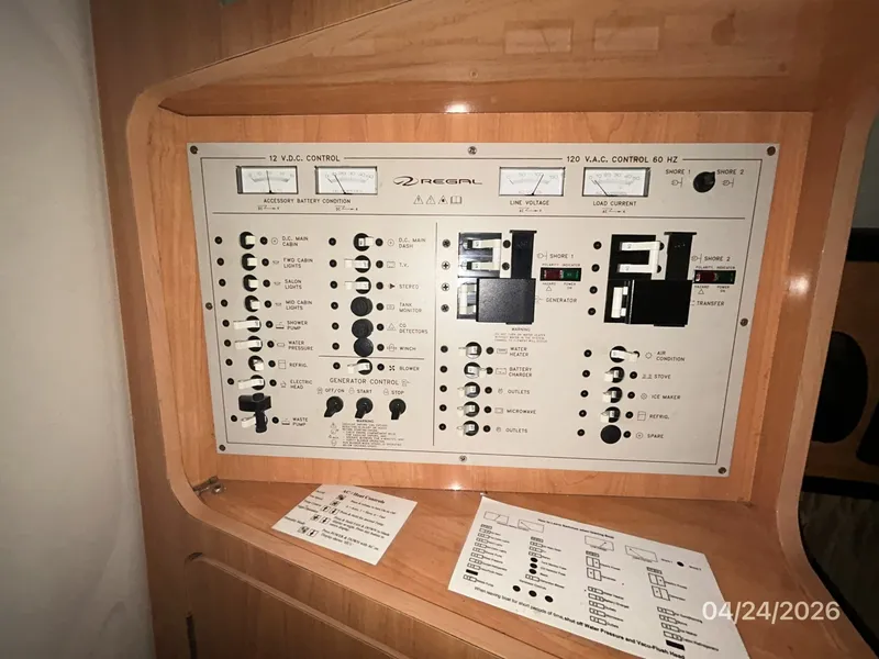 Slide: The Image of 32' Regal electrical panel - 6069914