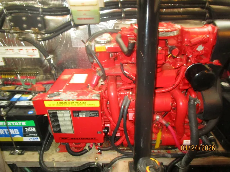 Slide: The Image of 32' Regal generator - 6069926