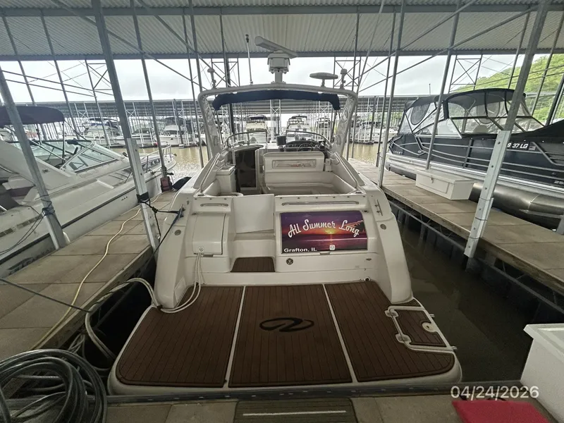 Slide: The Image of 32' Regal aft profile1 - 6069851