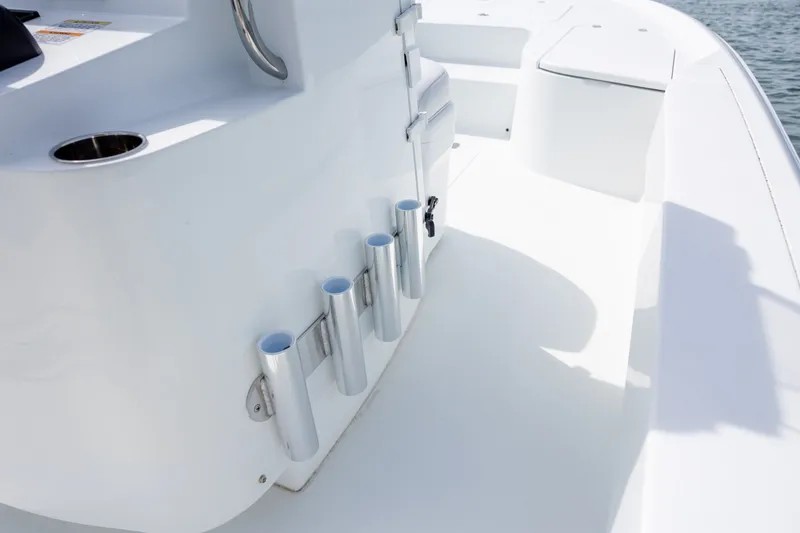 Slide: The Image of Contender 23 Bay 2024 - 6066521