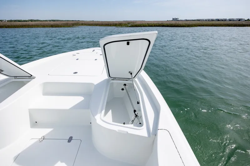 Slide: The Image of Contender 23 Bay 2024 - 6066526