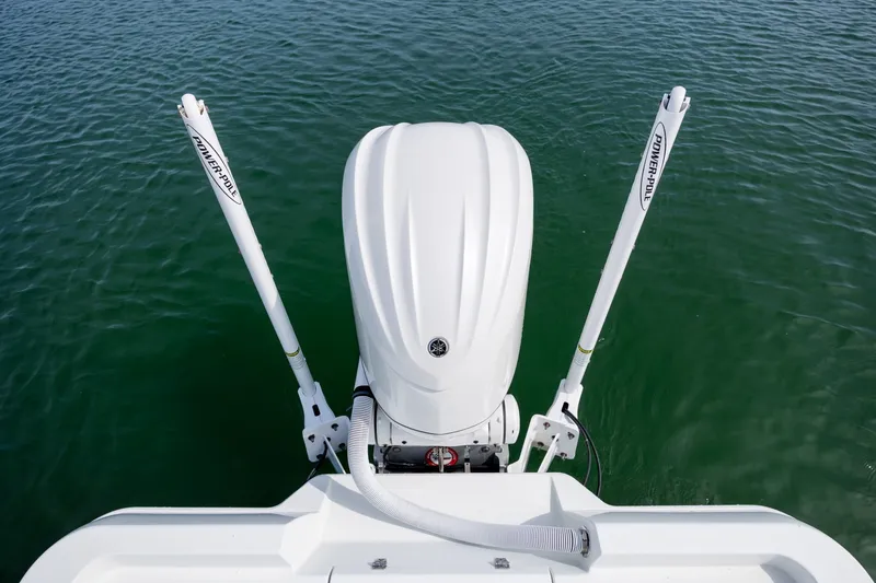 Slide: The Image of Contender 23 Bay 2024 - 6066507