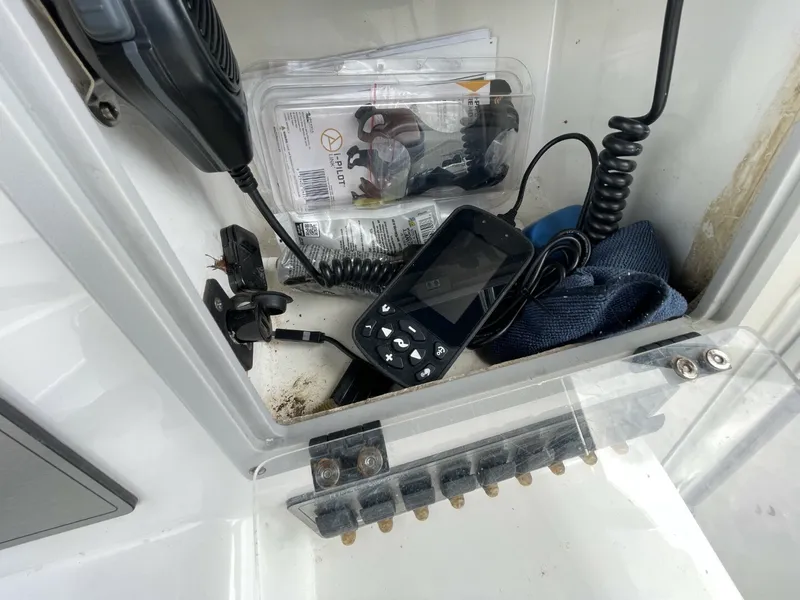 Slide: The Image of Bluewater 2350 CC 2003 - 6066811