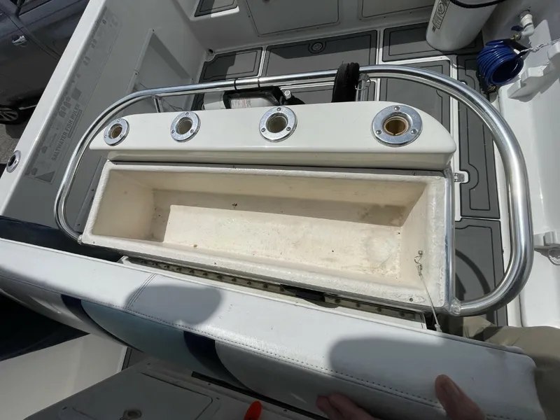 Slide: The Image of Bluewater 2350 CC 2003 - 6066824