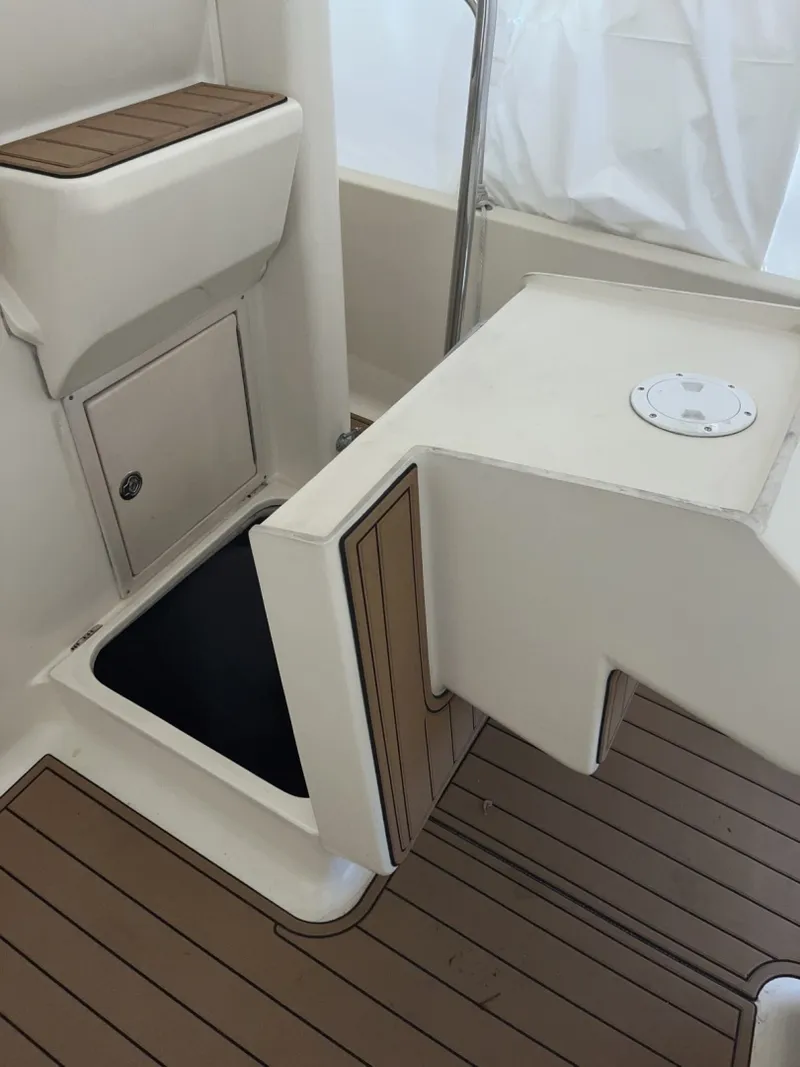 Slide: The Image of Mainship 34Trawler 2008 - 6185876