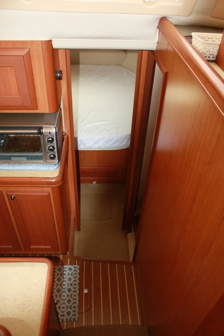 Slide: The Image of Mainship 34Trawler 2008 - 6181780