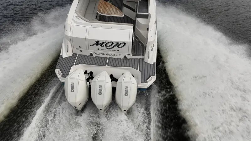 Slide: The Image of Sea Ray Sundancer 320 Outboard 2021 - 6067070