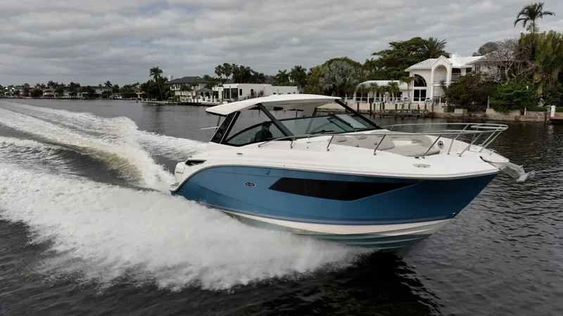 Slide: The Image of Sea Ray Sundancer 320 Outboard 2021 - 6067071