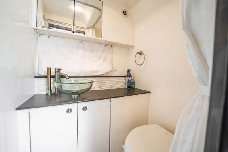 Slide: The Image of Sea Ray Sundancer 320 Outboard 2021 - 6067100