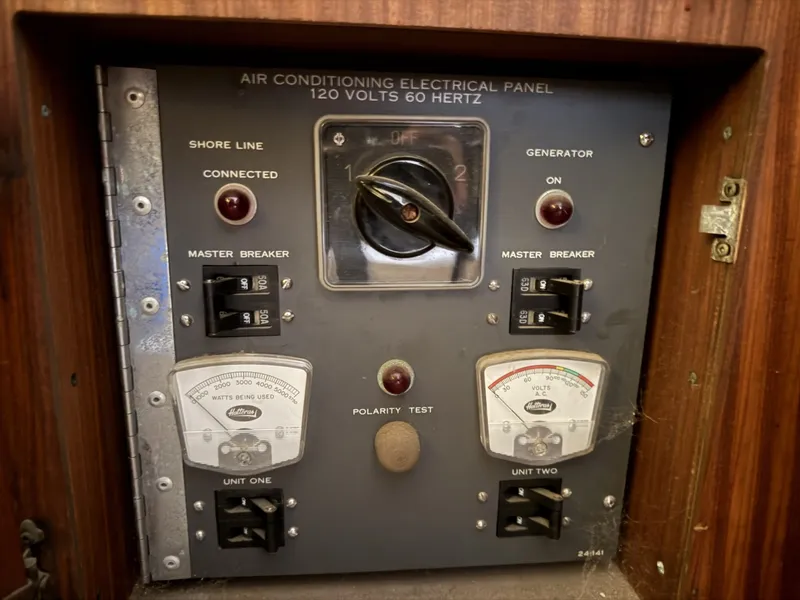 Slide: The Image of Hatteras 46 1979 - 6067250