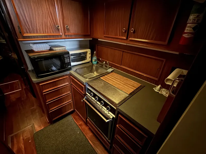 Slide: The Image of Hatteras 46 1979 - 6067257