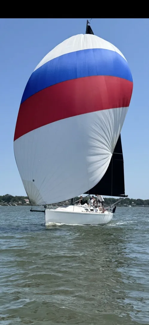Slide: The Image of J/109 Shoal Draft with Carbon Spars Runner - 6067191