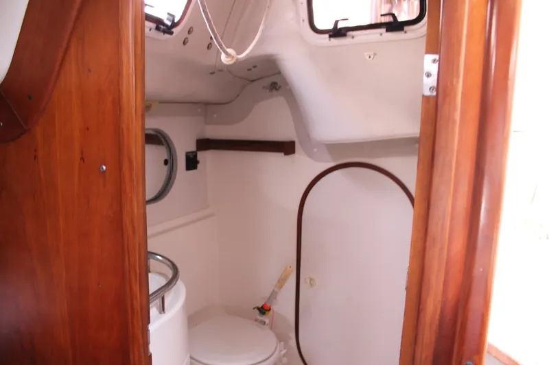 Slide: The Image of J/109 Shoal Draft with Carbon Spars Head with access to the cockpit locker - 6067212