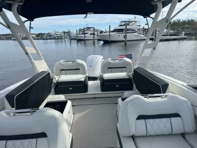 Slide: The Image of Regal LX6 2026 - 6067331