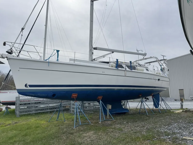 The Image of Hunter 44 2005 - 6067544