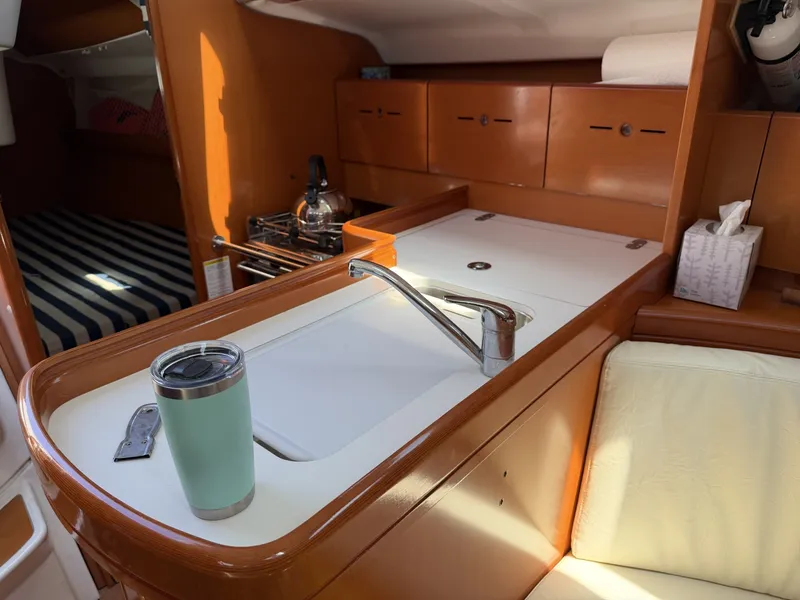 Slide: The Image of Beneteau 40.7 2004 - 6067622