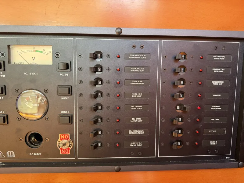 Slide: The Image of Beneteau 40.7 2004 - 6067625