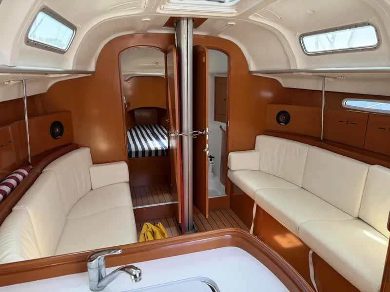 Slide: The Image of Beneteau 40.7 2004 - 6067616