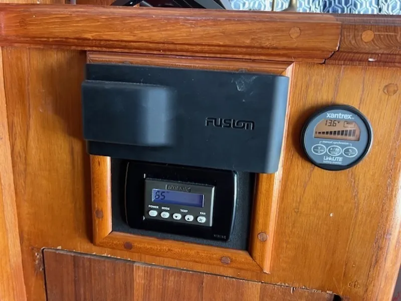 Slide: The Image of Egg Harbor Flydridge 32 1985 - 6067737