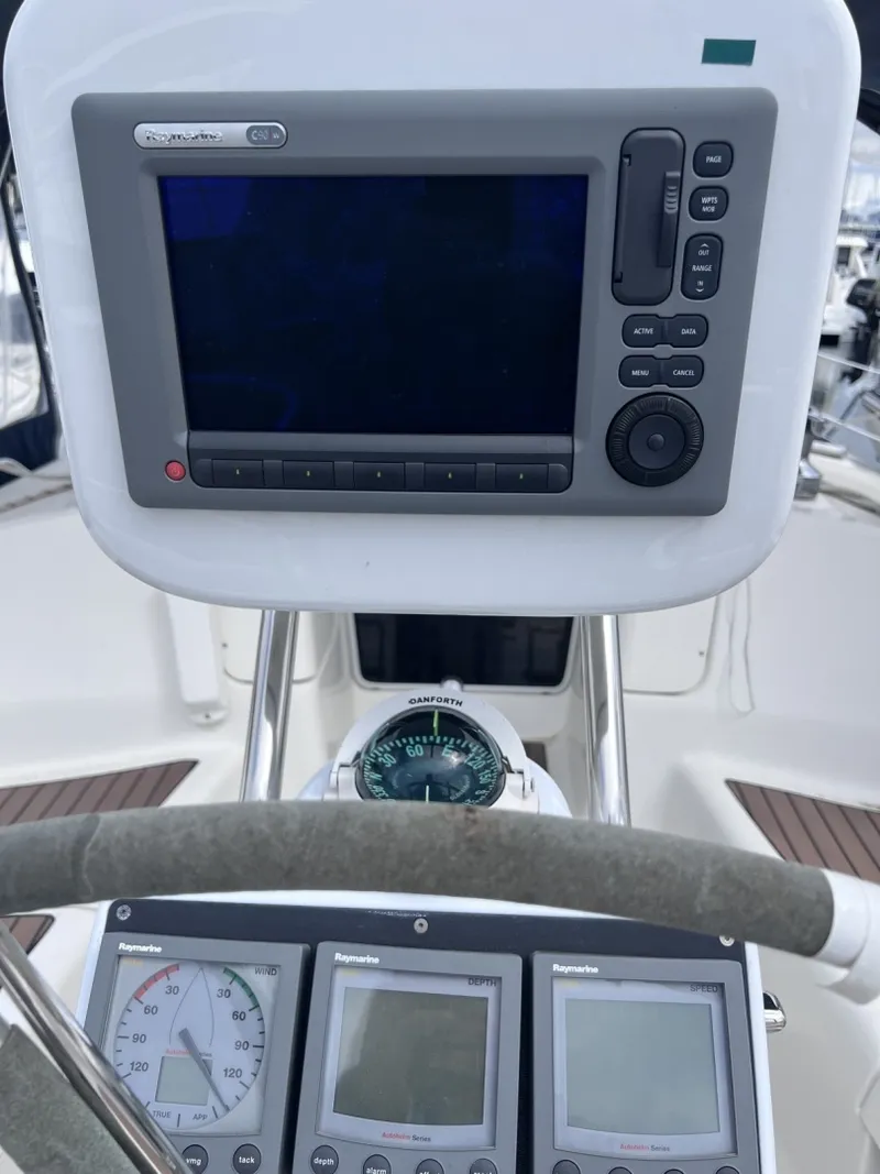 Slide: The Image of Hunter 38 2006 - 6067914