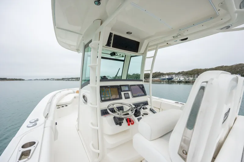 Slide: The Image of Boston Whaler 320 Outrage 2013 - 6068703