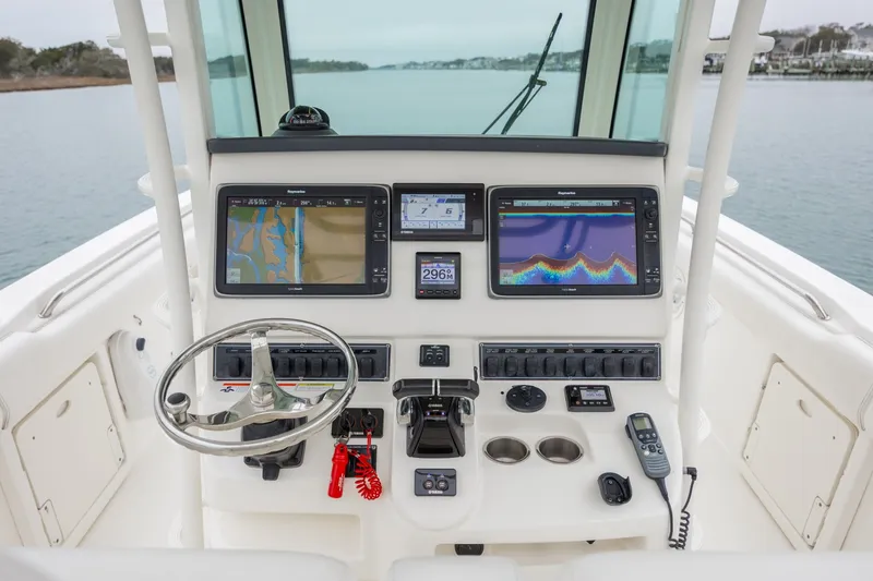 Slide: The Image of Boston Whaler 320 Outrage 2013 - 6068705