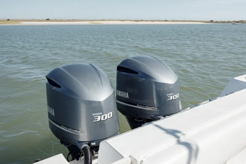 Slide: The Image of Boston Whaler 320 Outrage 2013 - 6068729