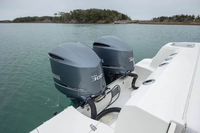 Slide: The Image of Boston Whaler 320 Outrage 2013 - 6068696