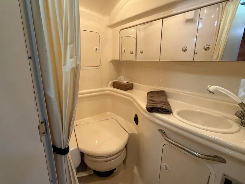 Slide: The Image of Sea Ray 320 Sundancer 2003 - 6068875