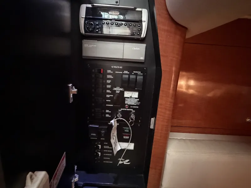 Slide: The Image of Sea Ray 320 Sundancer 2003 - 6068877