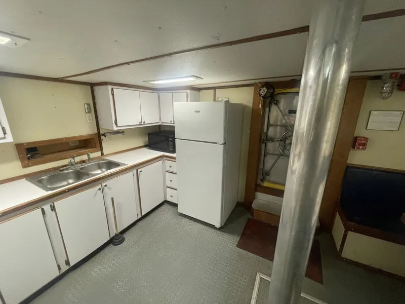 Slide: The Image of Breaux Brothers Crew Boat 1993 - 6069018