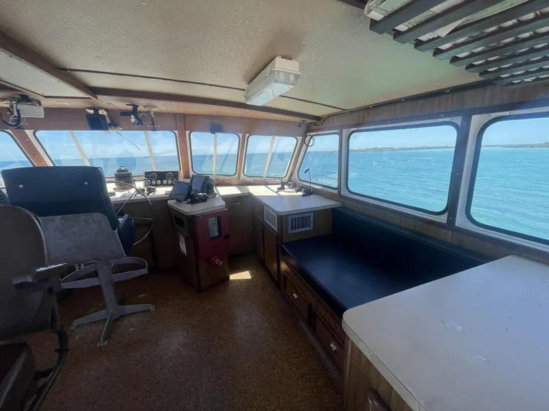 Slide: The Image of Breaux Brothers Crew Boat 1993 - 6069011