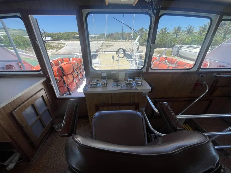 Slide: The Image of Breaux Brothers Crew Boat 1993 - 6069013