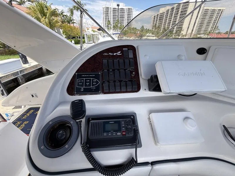 Slide: The Image of Sea Ray 450 Express Bridge 2001 - 6069038