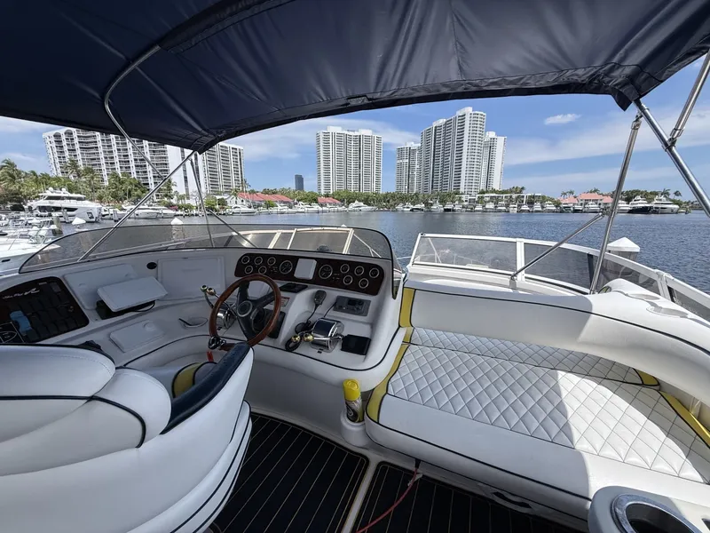 Slide: The Image of Sea Ray 450 Express Bridge 2001 - 6069037
