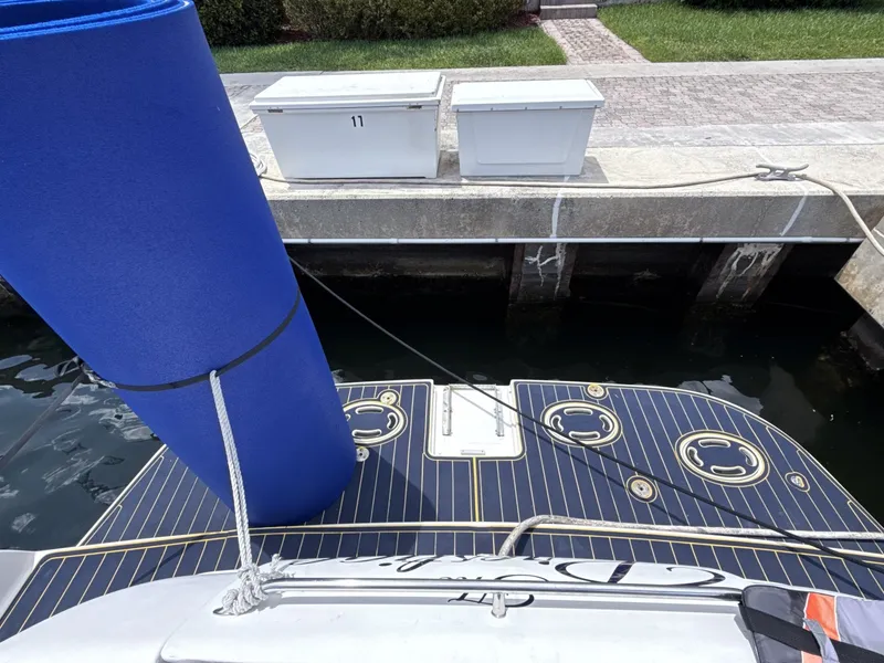 Slide: The Image of Sea Ray 450 Express Bridge 2001 - 6069102